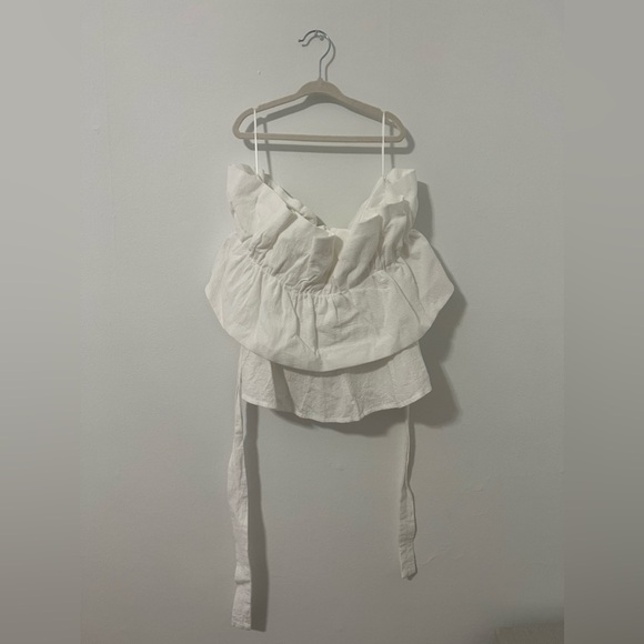 ‼️FINAL SALE MUST GO‼️🩷✨AMBITION GORGEOUS WHITE TOP✨🩷 - Picture 5 of 8